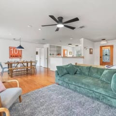 1.7 acre Private Getaway, Firepit, Kids Playset