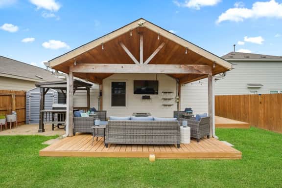 Minutes From Comal, Guadalupe River & Gruene! - Image 2