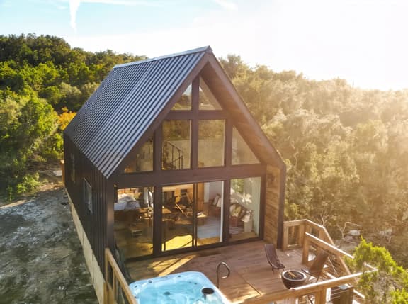 Luxury Treehouse - Image 1