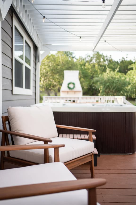 Swing House - Image 1